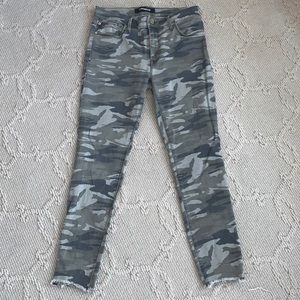 Express camouflage mid rise stretch ankle jegging